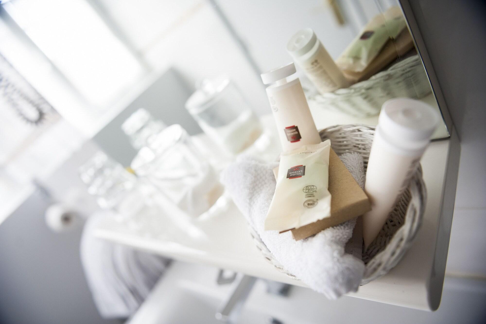 The Originals Boutique, Hôtel Bulles by Forgeron, Lille Sud (Qualys-Hotel) Seclin Exterior foto
